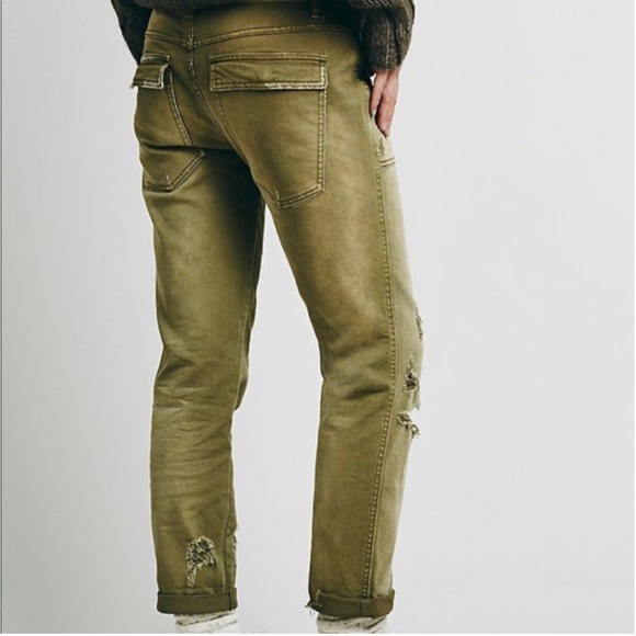 free people Mountaineer Destroyed Jeans . - Picture 4 of 11